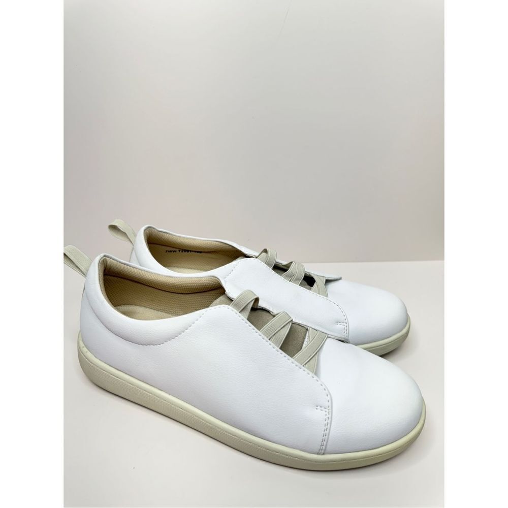 Trotters Avrille‎ Sneaker Womens Size 7W Wide White Leather Slip On Shoes